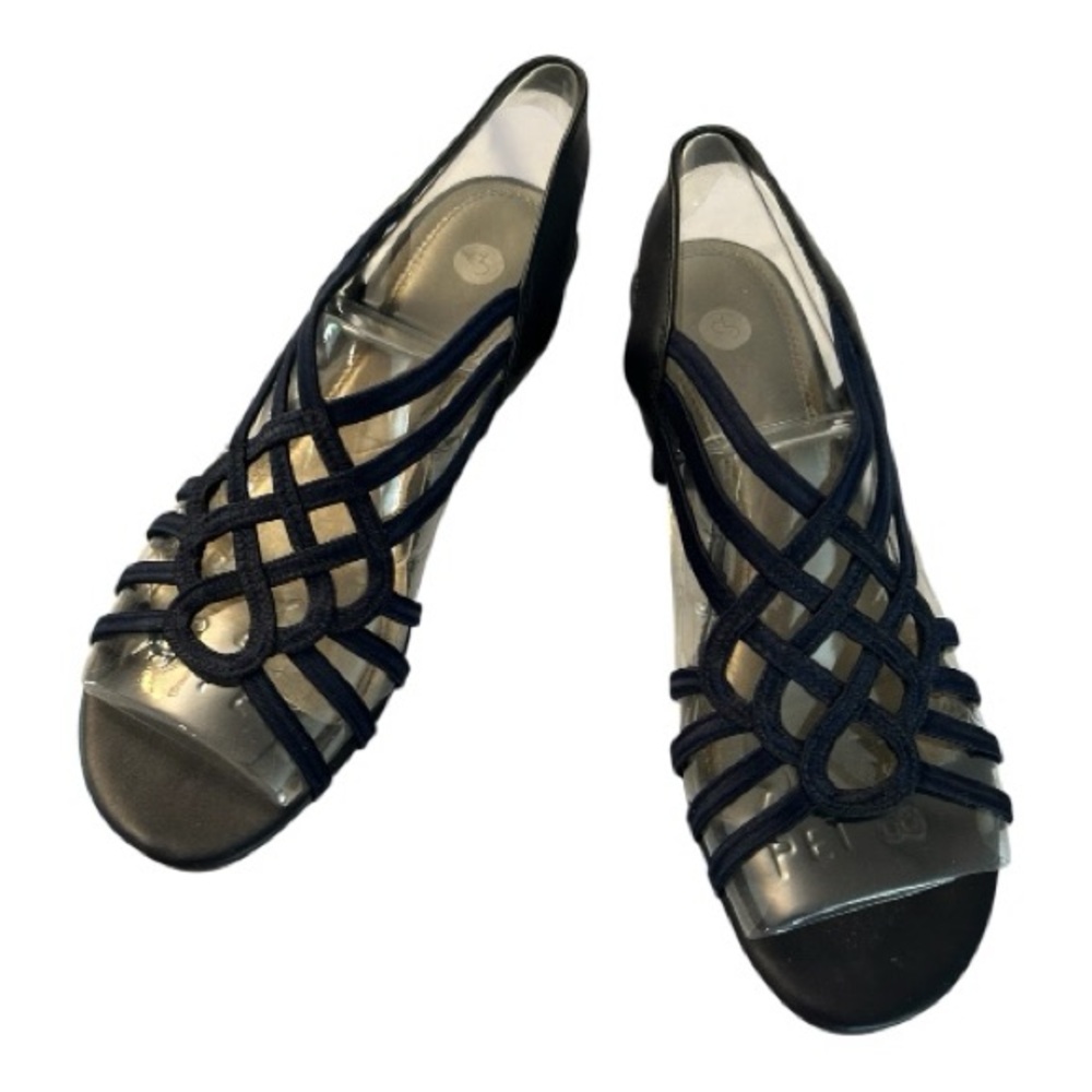 Elegant Navy Strappy Sandals Size 8M. wedge heel stretchy straps